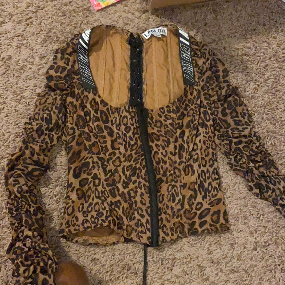 I Am Gia cheetah corset lomg sleeve top!!
